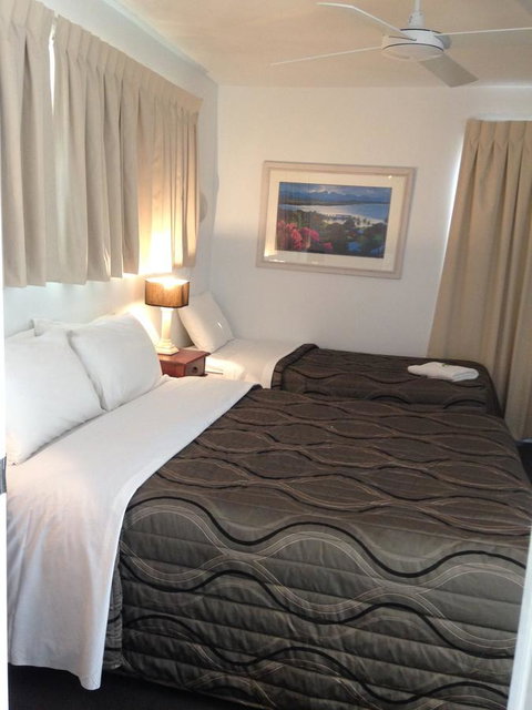 Chez Noosa Resort Motel - Holiday Adelaide 2