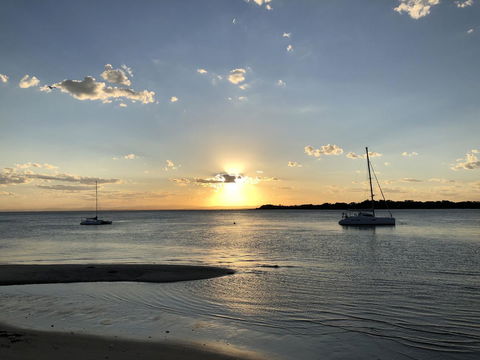 Bribie Island Hotel - Holiday Adelaide 8