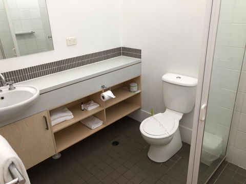 Bribie Island Hotel - Holiday Adelaide 11