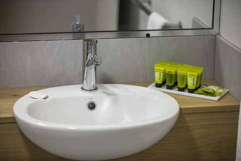 Nightcap At Kawana Waters Hotel - Holiday Adelaide 36