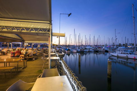 Nightcap At Kawana Waters Hotel - Holiday Adelaide 10