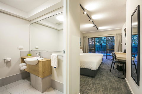 Nightcap At Kawana Waters Hotel - Holiday Adelaide 25