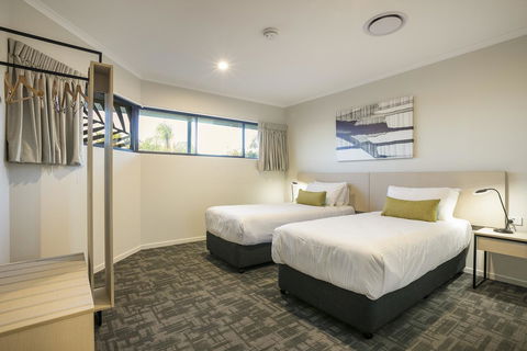 Nightcap At Kawana Waters Hotel - Holiday Adelaide 40