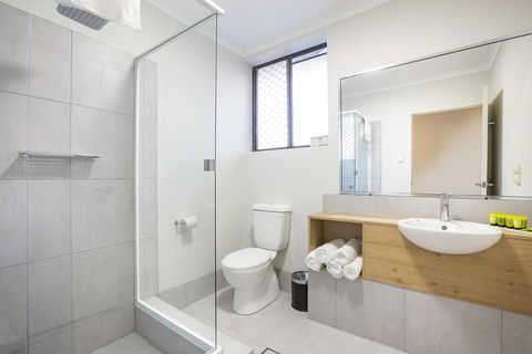 Nightcap At Kawana Waters Hotel - Holiday Adelaide 3