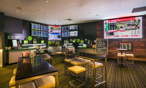 Nightcap At Kawana Waters Hotel - Holiday Adelaide 9