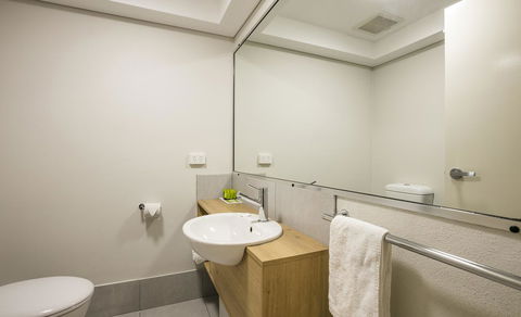 Nightcap At Kawana Waters Hotel - Holiday Adelaide 24