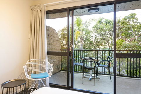 Nightcap At Kawana Waters Hotel - Holiday Adelaide 30