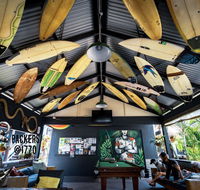 Backpackers at 1770 - Holiday Adelaide