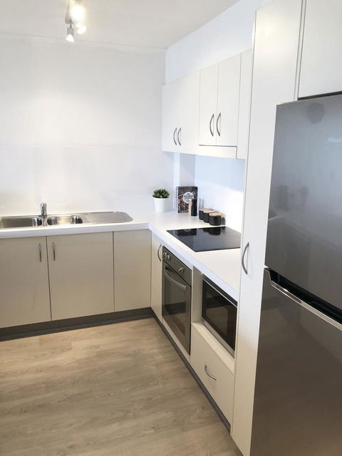 Sunshine Beach Luxe Apartment - Holiday Adelaide 9