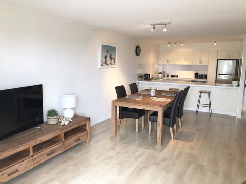 Sunshine Beach Luxe Apartment - Holiday Adelaide 4