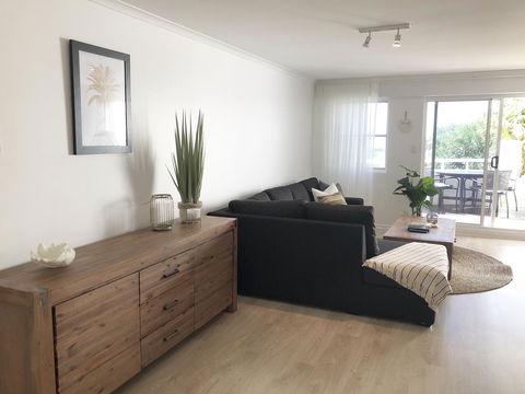 Sunshine Beach Luxe Apartment - Holiday Adelaide 23
