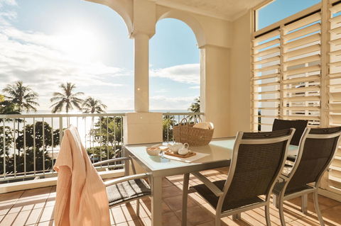 Sea Change Beachfront Apartments - Holiday Adelaide 0