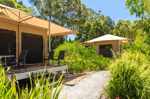 Castaways Moreton Island - Holiday Adelaide 1
