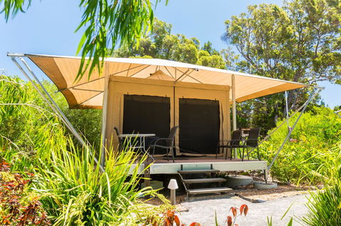 Castaways Moreton Island - Holiday Adelaide 0