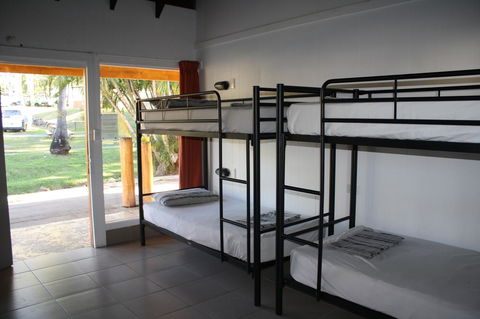 Nomads Airlie Beach - Holiday Adelaide 1