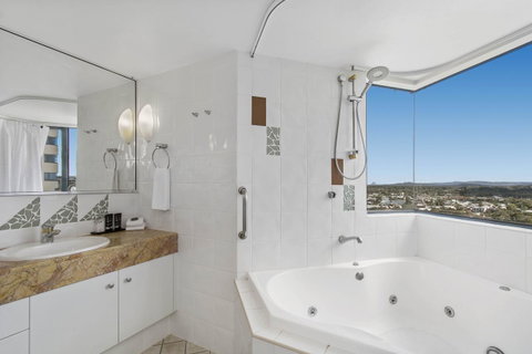 Mantra Mooloolaba Beach - Holiday Adelaide 24
