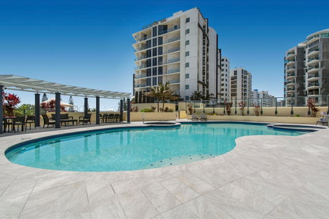 Mantra Mooloolaba Beach - Holiday Adelaide 0