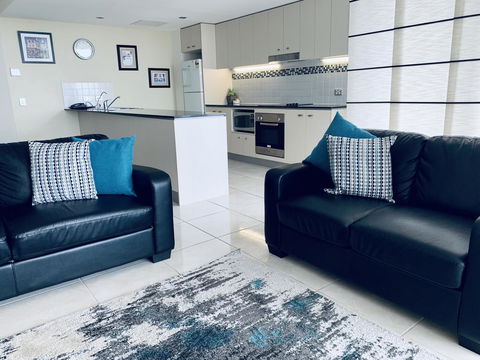 Ocean Views Resort Caloundra - Holiday Adelaide 22