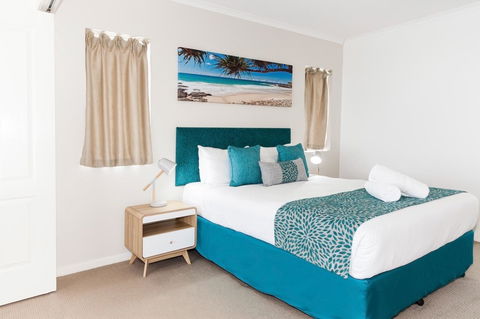 Ocean Views Resort Caloundra - Holiday Adelaide 32