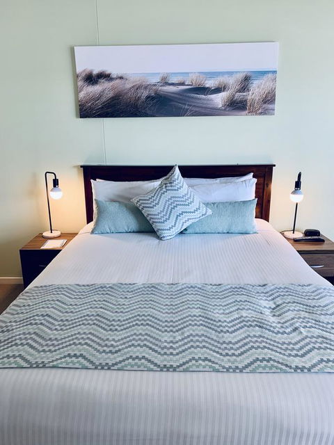 Ocean Views Resort Caloundra - Holiday Adelaide 13