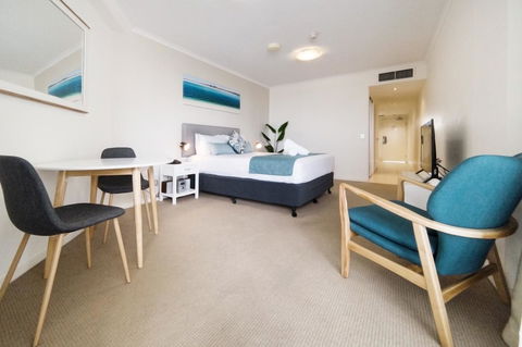 Ocean Views Resort Caloundra - Holiday Adelaide 24
