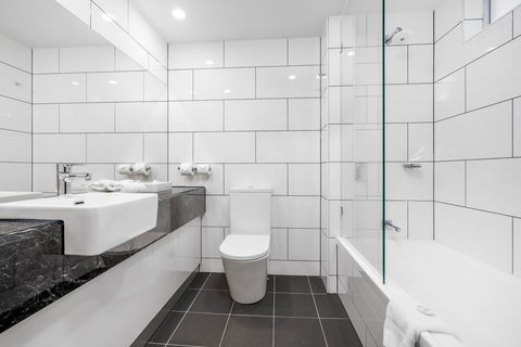 Hotel Grand Chancellor Palm Cove - Holiday Adelaide 12