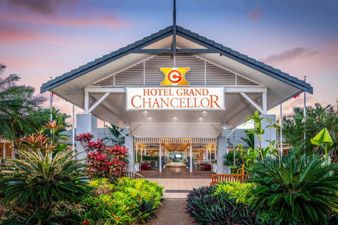 Hotel Grand Chancellor Palm Cove - Holiday Adelaide 1