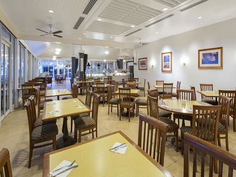 Hotel Grand Chancellor Palm Cove - Holiday Adelaide 37