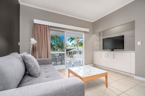 Hotel Grand Chancellor Palm Cove - Holiday Adelaide 11