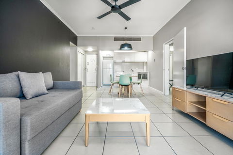 Hotel Grand Chancellor Palm Cove - Holiday Adelaide 3
