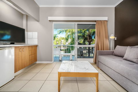Hotel Grand Chancellor Palm Cove - Holiday Adelaide 21