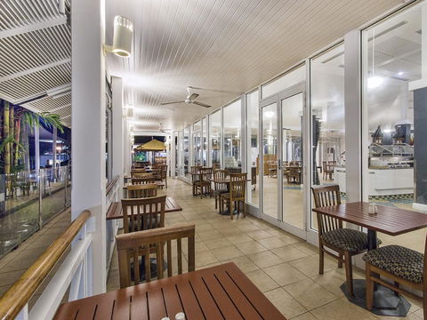 Hotel Grand Chancellor Palm Cove - Holiday Adelaide 30