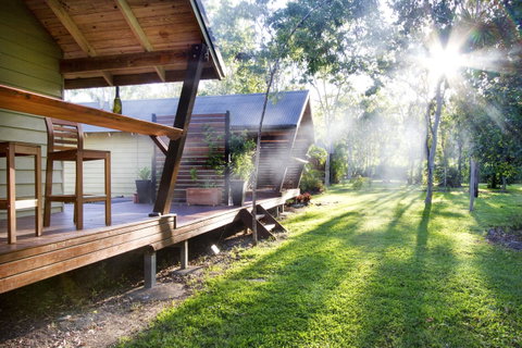 Airlie Beach Eco Cabins - Adults Only - Holiday Adelaide 0