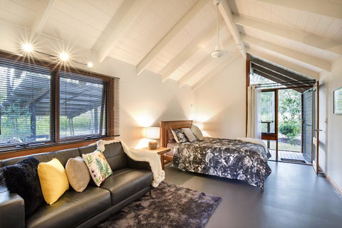 Airlie Beach Eco Cabins - Adults Only - Holiday Adelaide 21