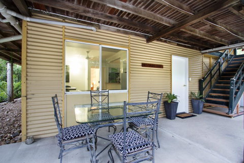 Airlie Beach Eco Cabins - Adults Only - Holiday Adelaide 43