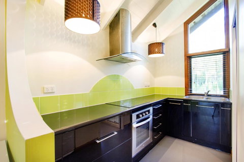 Airlie Beach Eco Cabins - Adults Only - Holiday Adelaide 10