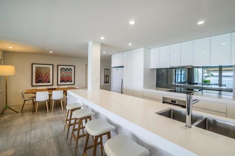 Noosa Harbour Resort - Holiday Adelaide 42