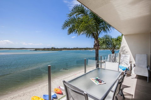 Noosa Harbour Resort - Holiday Adelaide 3