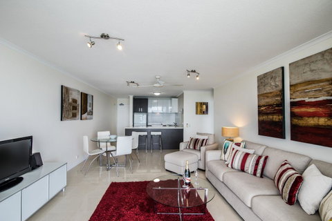 Noosa Harbour Resort - Holiday Adelaide 12