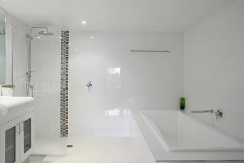 Hotel Laguna - Holiday Adelaide 5