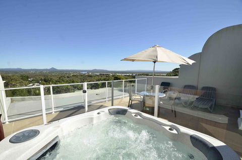Noosa Hill Resort - Holiday Adelaide 1