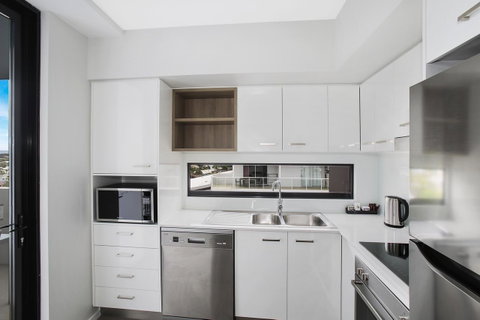 Direct Collective - Sea Breeze Mooloolaba - Holiday Adelaide 23