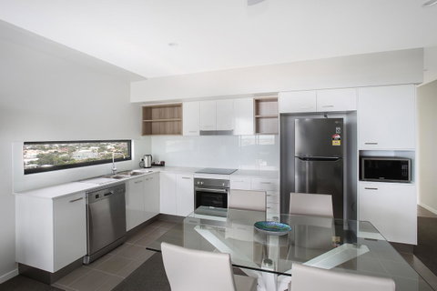 Direct Collective - Sea Breeze Mooloolaba - Holiday Adelaide 9