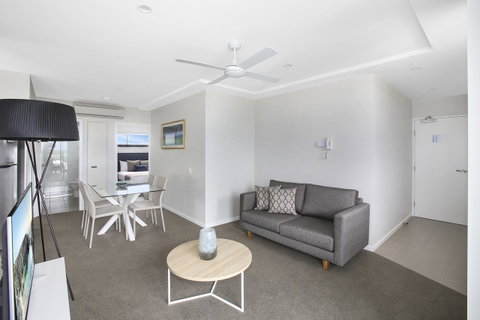Direct Collective - Sea Breeze Mooloolaba - Holiday Adelaide 22