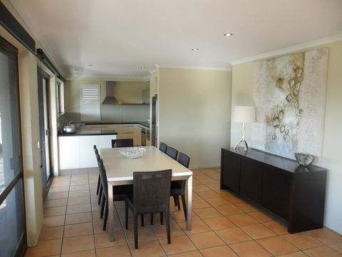 Myuna Holiday Apartments - Holiday Adelaide 32