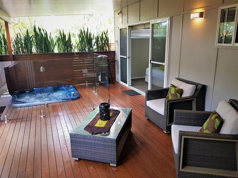 Pandanus Spa Cottage - Holiday Adelaide 5