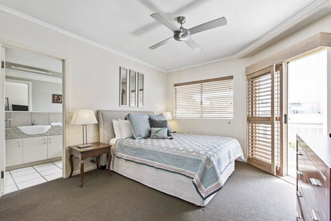 Riverside - Holiday Adelaide 18