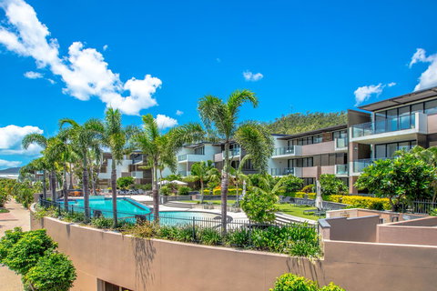 Mirage Whitsundays - Holiday Adelaide 32