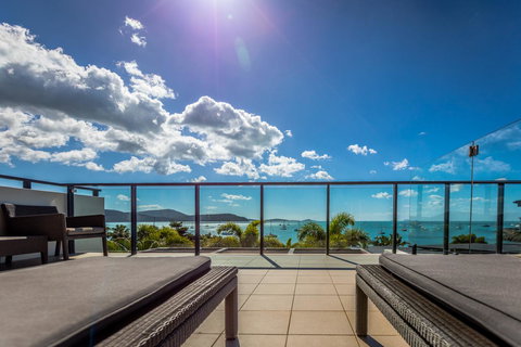 Mirage Whitsundays - Holiday Adelaide 21