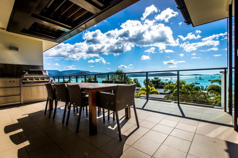 Mirage Whitsundays - Holiday Adelaide 14